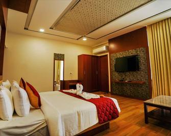 Coral Beach Resort - Mahabalipuram - Bedroom