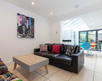 Trendy Terraced House in Central Oxford - Oxford - Living room