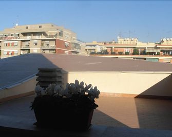 Stefy's Rooms - Rome - Balcony