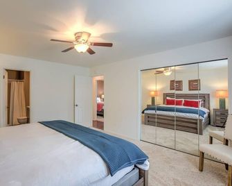3bdrm Value and Comfortcheyenne Mountain Suburbs! - Colorado Springs - Bedroom