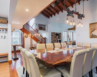 Lake House On Sweet Arrow Lake - Pine Grove - Dining room