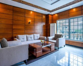 Avari Xpress Skardu - Skārdu - Lounge