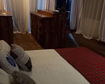Wanale Falls Lodge - Mbale - Bedroom