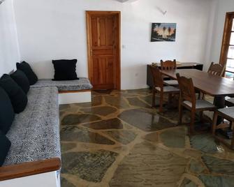 Silver sand beach hotel - Malindi - Living room