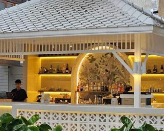 Issara By D Hostel - Bangkok - Bar