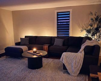 The Porter Nook! 5 minutes to Indiana Dunes, Pet Friendly - Porter - Sala de estar