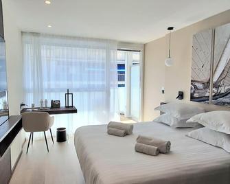 Royal Antibes - Luxury Hotel, Résidence, Beach & Spa - אנטיב - חדר שינה