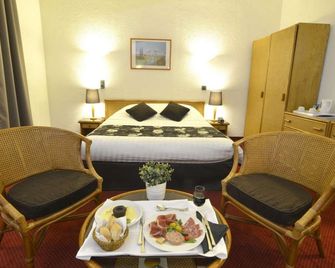 أوتيل دأونجلتير جرينوبل هايبر-سنتر - غرونوبل - غرفة نوم