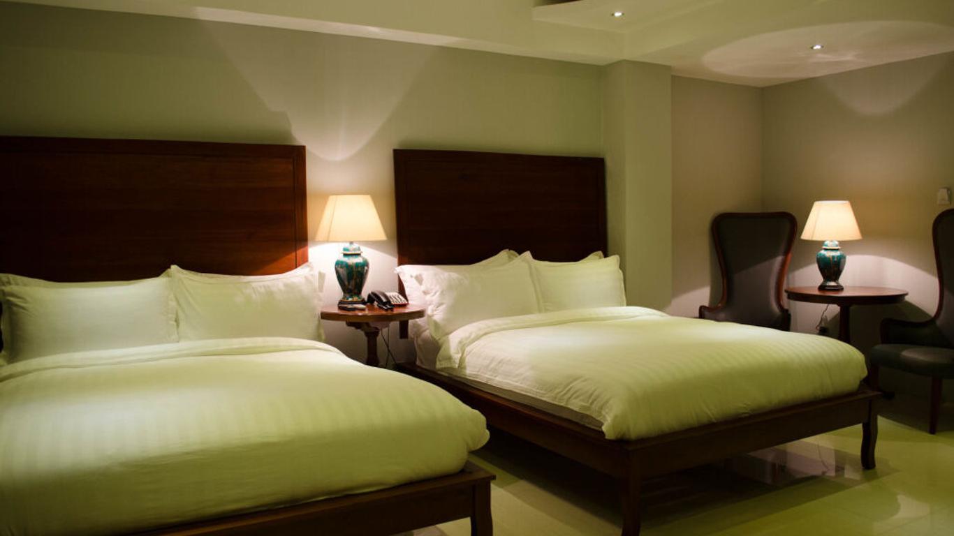 Ritz Hotel Angeles