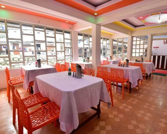 Hotel Kuber Annex - Badarīnāth - Restaurante