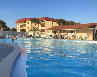 Ocean Life Beach Condo - Only Steps to the Beach - Saint Augustine Beach - Piscine