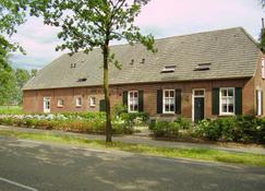Hoeve de Mertel - Biezenmortel - Building