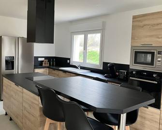 Au pied des batteries - Longues-sur-Mer - Cocina
