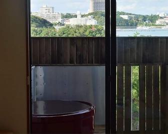 Hotel Sun Resort Shirahama - Shirahama - Balcón