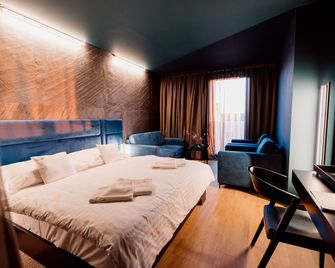 Boutique Hotel11 With Rooftop Spa - Nitra - Camera da letto