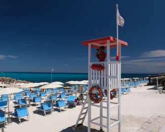 Unahotels Club Hotel Ancora - Stintino - Beach
