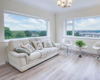Longview - 4 Bedroom Holiday Home - Pembroke Dock - Pembroke Dock