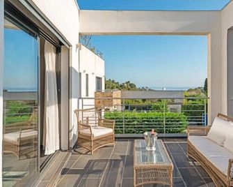 La Villa Louancelie - Cavalaire-sur-Mer - Balcony