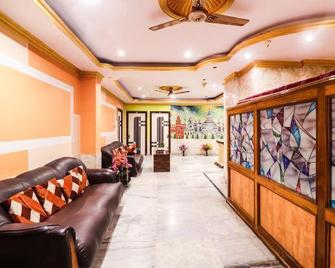 OYO Flagship 61501 The Sunshine - Pallāvaram - Lobby