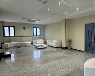 Hotel Diró - Bernúy-Salinero - Salónek