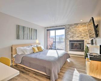 Walk to Main St Modern Frisco Studio! - Frisco - Bedroom