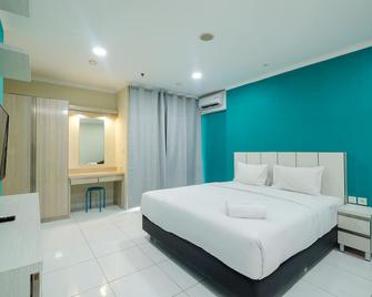 Comfy And Minimalist Studio At City Home Moi Apartment - Jakarta - Makuuhuone