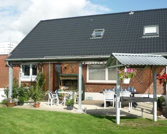Double room - Lorenzen: Vacation apartment and double room near the south lake - Sörup - Edificio