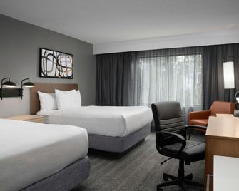 Courtyard by Marriott Orlando East/UCF Area - Orlando - Phòng ngủ