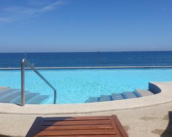Kahuna Beach Resort And Spa - San Juan - Piscina