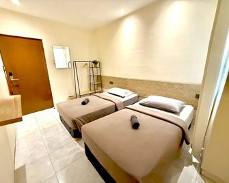 Buton Backpacker Lodge - Bandung