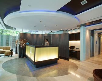 Amora Neoluxe Suites Hotel - Bangkok - Recepción