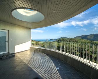 Sosiega Hue Pension - Goheung - Balcón