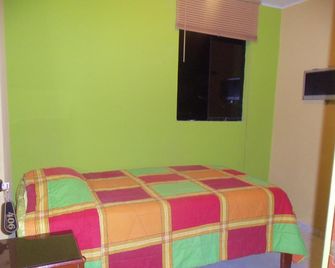 Hostal Boulevard - Nazca - Schlafzimmer