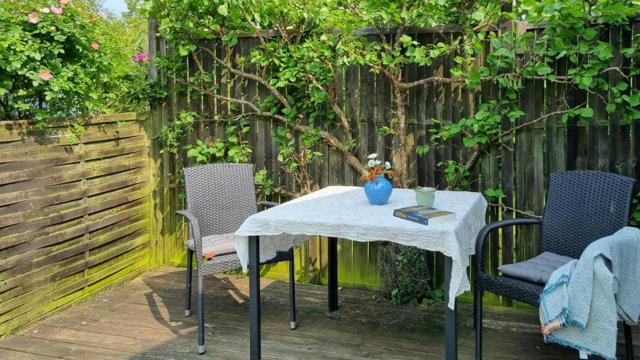 Blue Cottage On Idyllic Askø – Maribo