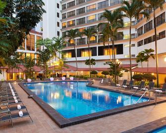 York Hotel - Singapura - Kolam