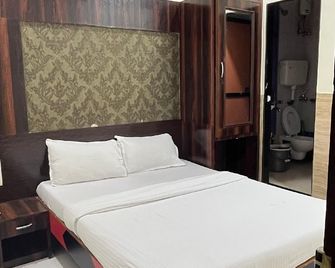 Hotel Sea View - Mumbai - Bedroom