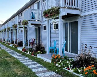 Cape Sands Inn - West Yarmouth - Gebouw