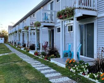 Cape Sands Inn - West Yarmouth - Gebouw