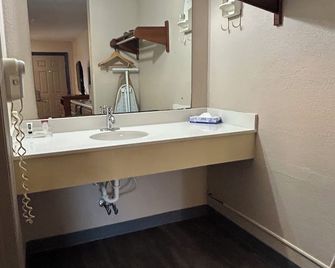 Lodge Inn Extended Stay - Goldsboro