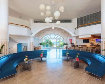 Royal Islander Club Resort La Plage - Simpson Bay - Lobby