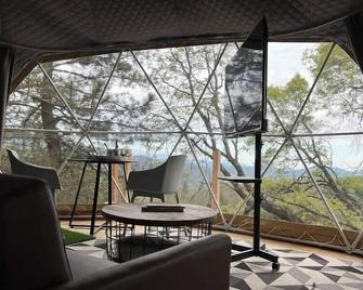 Glamping Dome 1 - 10 minutes from Kings Canyon - Dunlap - Balcony