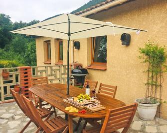 Stunning Tranquil Villa with pool | Amazing Views in Caudies-de-Fenouilledes - Caudiès-de-Fenouillèdes - Patio