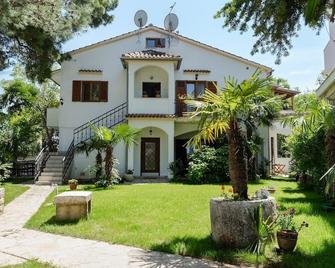 Villa Ladavac B&B - Rovigno - Edificio