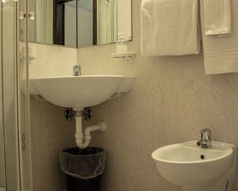Hotel San Marco - Prato - Bathroom