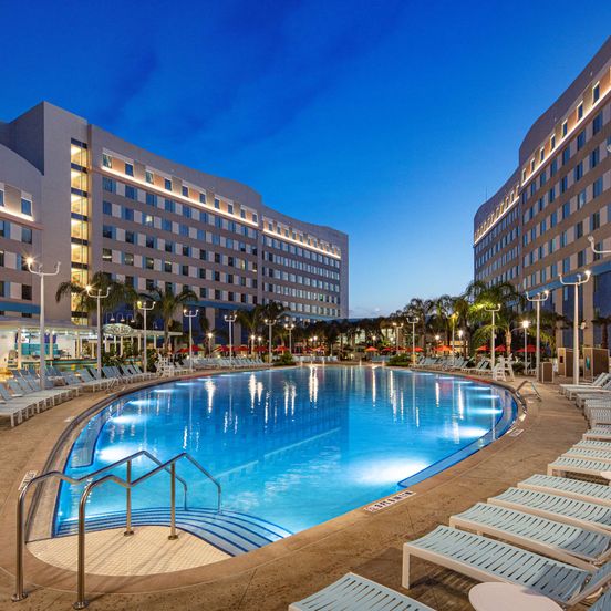 Pool view of Universal's Endless Summer Resort - Surfside Inn and Suites