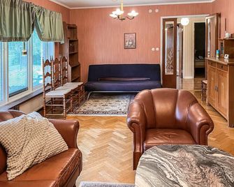 Cozy Home In Tvååker With Wifi - Tvååker - Huiskamer