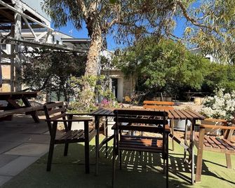 Geraldton Backpackers - Geraldton - Patio