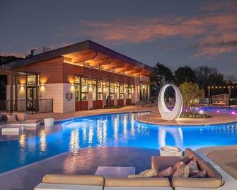 Boulevard Stays Nature Escape 2br Suite Gym Pool Parking - Richardson - Pool