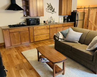 Waterfront Loft - Saranac Lake - Kitchen