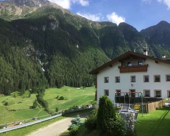Ferienhof Mairulrich 2 South Tyrol Martelltal - Martell - Edificio